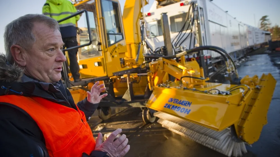 Railcare har sedan tidigare på uppdrag av Trafikverket tagit fram världens största snösmältare. På bilden syns Ulf Marklund, vd på Railcare. Arkivbild.