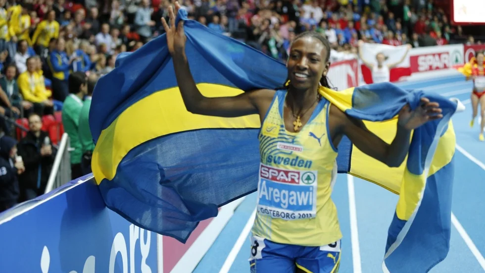 Abeba Aregawi när hon tagit guld på 1500 m i inomhus-EM i friidrott i mars. I dag springer hon semifinal i VM. Arkivbild: Scanpix
