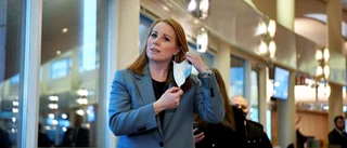 Centerledaren Annie Lööf har covid-19