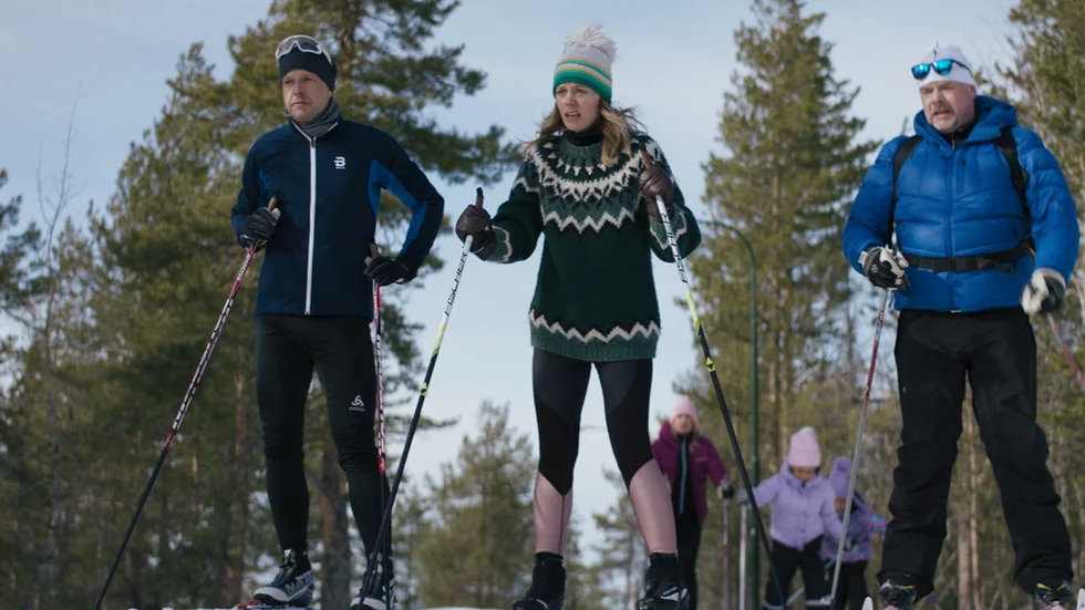 Fredrik Hallgren och Katia Winter under inspelningarna av "Ur spår" på Ormberget i Luleå 2020.