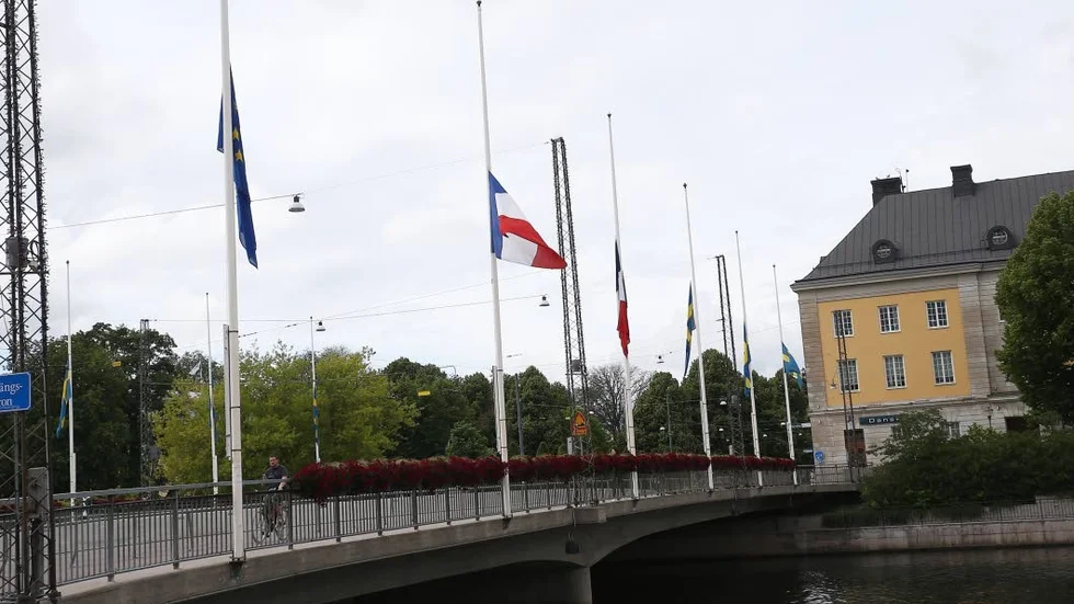 Mot rött. Föraren vansinneskörde bland annat över Saltängsbron i centrala Norrköping.