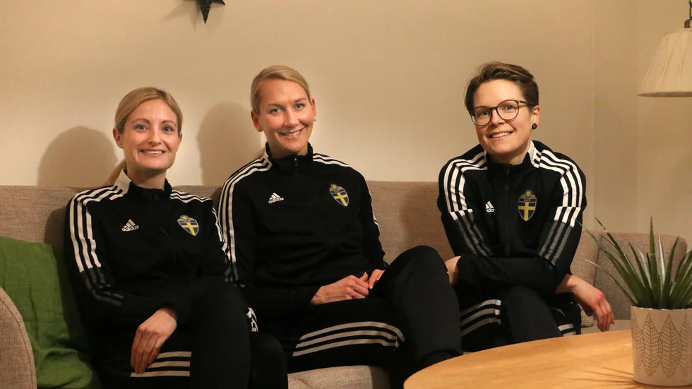 Eva Svärdsudd, Tess Olofsson och Sara Wiinnikka är tre elitdomare i fotboll som alla är bosatta i Piteå. Därmed har de också blivit goda träningskompiar.