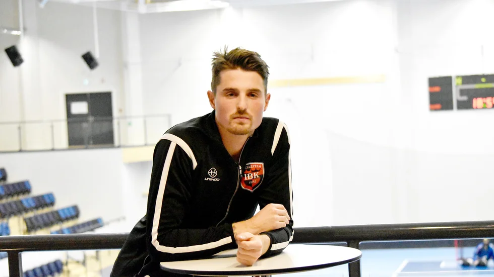 Johannes Övregård lämnar IBK.