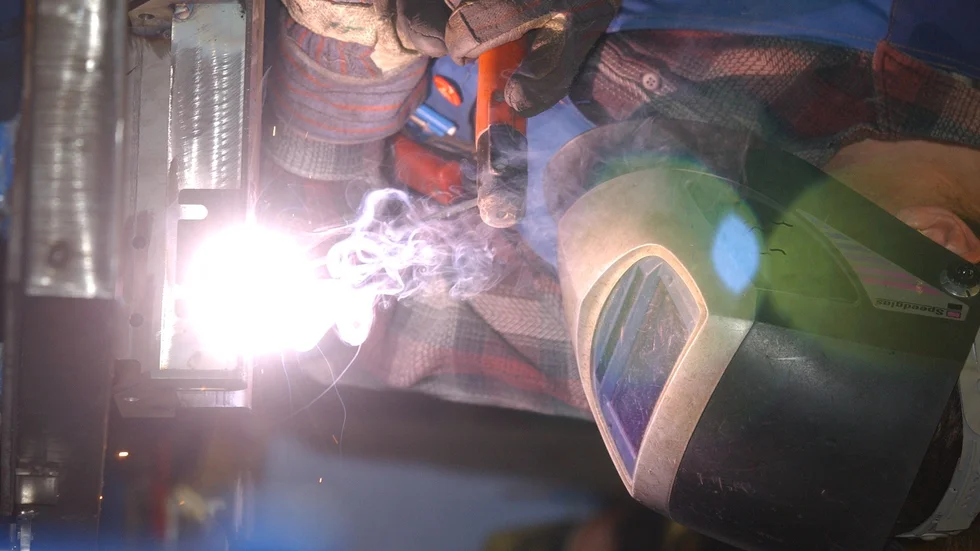 Skellefteå kommuns utbildning som får 712 000 kronor ska  verka för att utbildningarna inom CNC, svets och träindustrin i så stor utsträckning som möjligt ges med fjärrteknik.