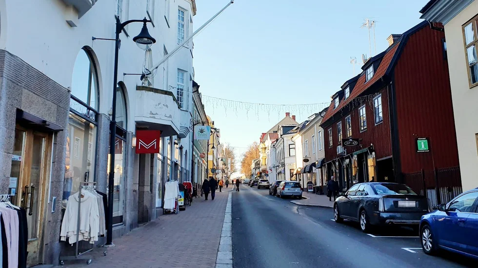 Kanske blir inte centrumhandeln som förr men det finns goda möjligheter att bidra till en levande stadskärna även i framtiden, menar skribenterna.