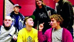 Beatroot berikar Norrköping med hiphopjam i det fria. På bilden syns några i föreningen: Sebastian Pettersson, Pelle Sjöborg, Jonathan Klittmark, Joakim Wenner, Olle Ekman och Pierre Dahlström.
FOTO: OLA AXMAN