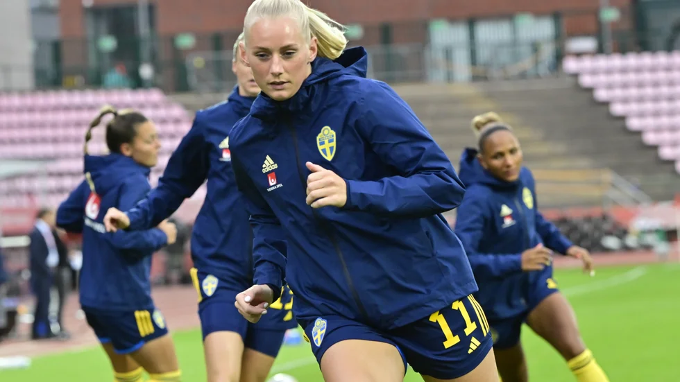 Stina Blackstenius på Ratina stadion inför kvalmatchen i grupp A.