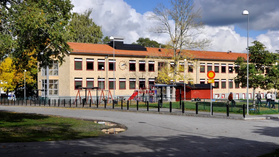 På Olandsskolan syns den största minskningen. Andelen niondeklassare som nått målen i alla ämnen sjönk från 85 till 56 procent på bara ett år.