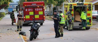 Singelolycka i Nyby - man på motorcykel till sjukhus