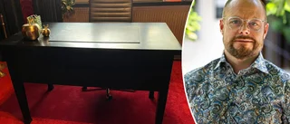 Uppsalaprofilen gör en P O Enquist – säljer sitt skrivbord