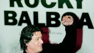"Rocky Balboa", med Sverigepremiär på fredag, har mötts av bra kritik och även blivit en publikframgång. På tisdagskvällen var Sylvester Stallone på galapremiären i London.Foto:/Scanpix