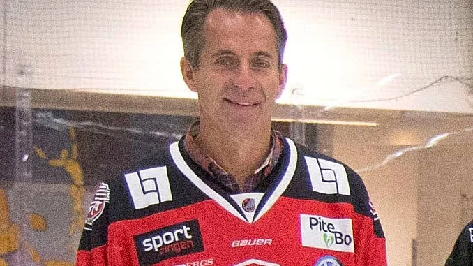 NÖJD. Tränaren Anders "Krobbe" Johansson var nöjd med Olov Lundqvists insats.