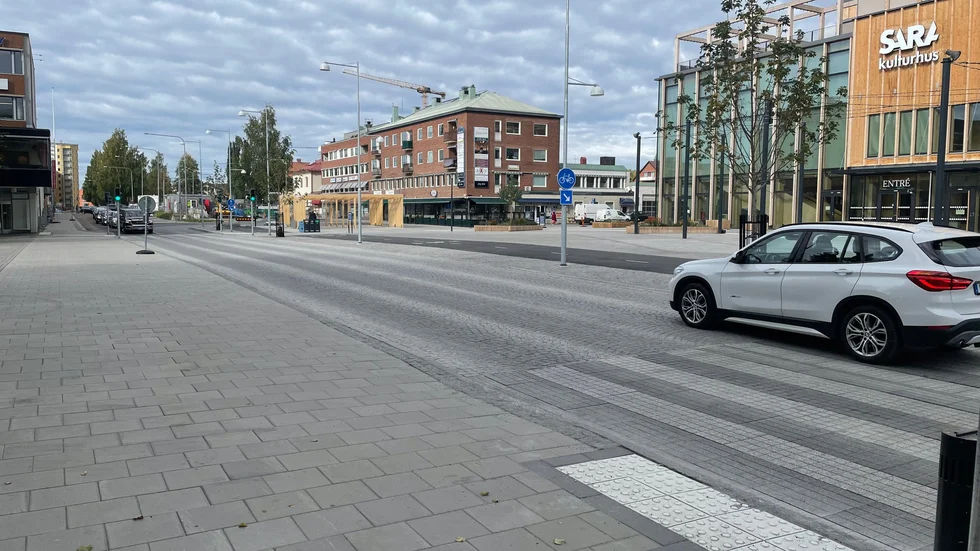 En man i Skellefteå misstänks för brott efter att ha korsat Kanalgatan utan att använda övergångsstället. (Arkivbild)
