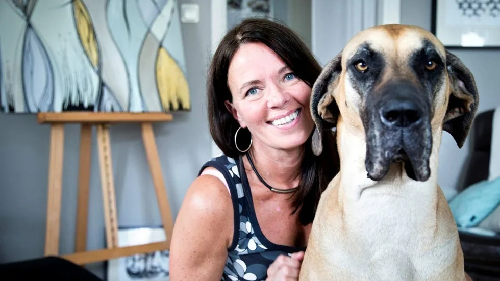 Hunden Bella är väldigt viktig för Margaretha Wixner. ”Hennes lugn smittar av sig”, säger hon.