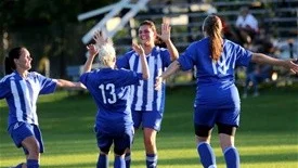 Öjebyn vände underläge till seger med 4-1 mot Lira i damtvåan. "Vi har kommit igång med spelet nu på höstkanten. Synd att det bara är en match kvar", sa Öjebyntränaren Jörgen Pettersson.