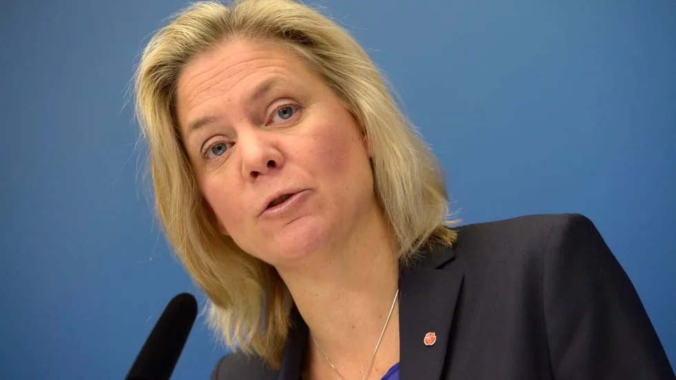 Finansminister Magdalena Andersson är trots det parlamentariska läget optimistisk för att kunna genomföra (S-Mp) politiken.