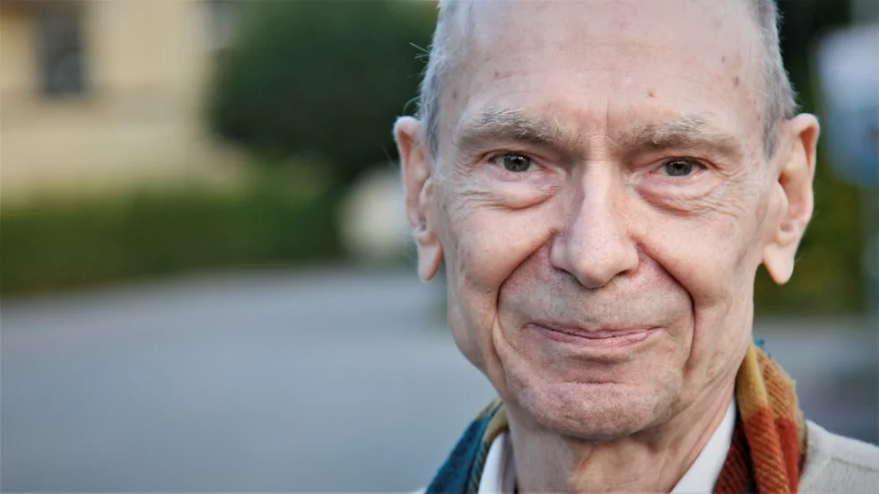 Inte en enda gång har Björn Merker varit Heby sedan 60-talet. Men nu är han tillbaka – och avslöjar sin identitet som Hebys "mannen i hjulet".