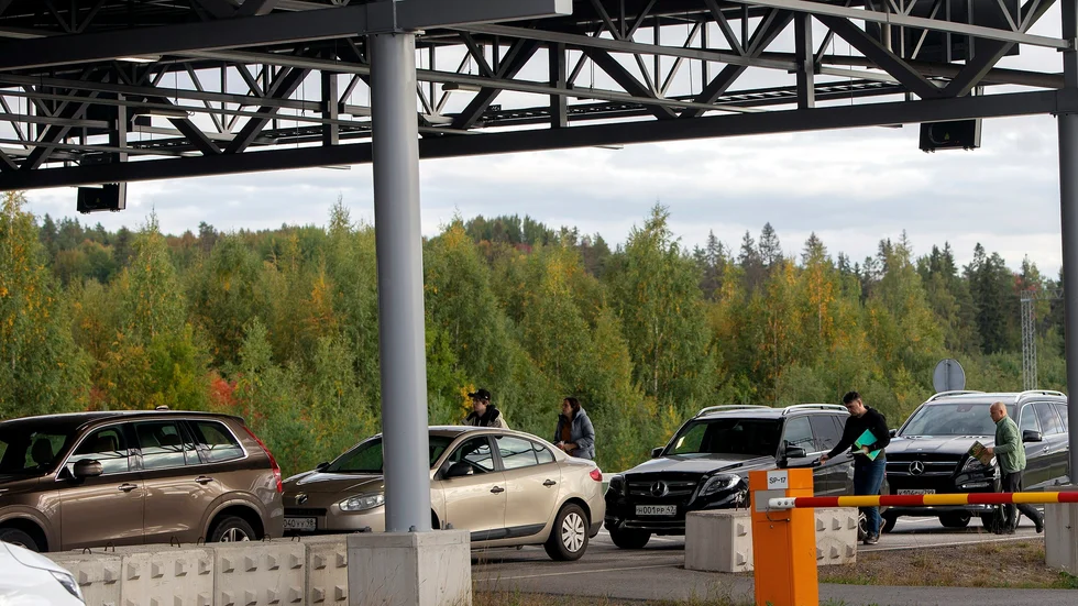 Bilar vid gränsövergången Nuijamaa i Södra Karelen den 22 september.