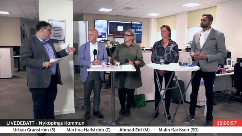 Urban Granström (S), Martina Hallström (C), Malin Karlsson (SD) och Ahmad Eid (M) deltog i den live-sända debatten på onsdagen. Olof Jonmyren, politisk redaktör på Södermanlands Nyheter, modererade.