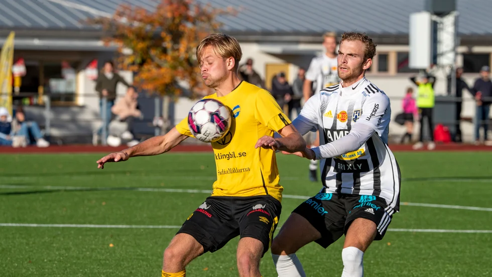 Arvid Falk Lindgren hade något bra läge för Mjölby AI mot Herrestad, men matchen slutade 0-0.