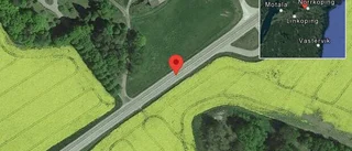Fallna träd skapar problem i trafiken