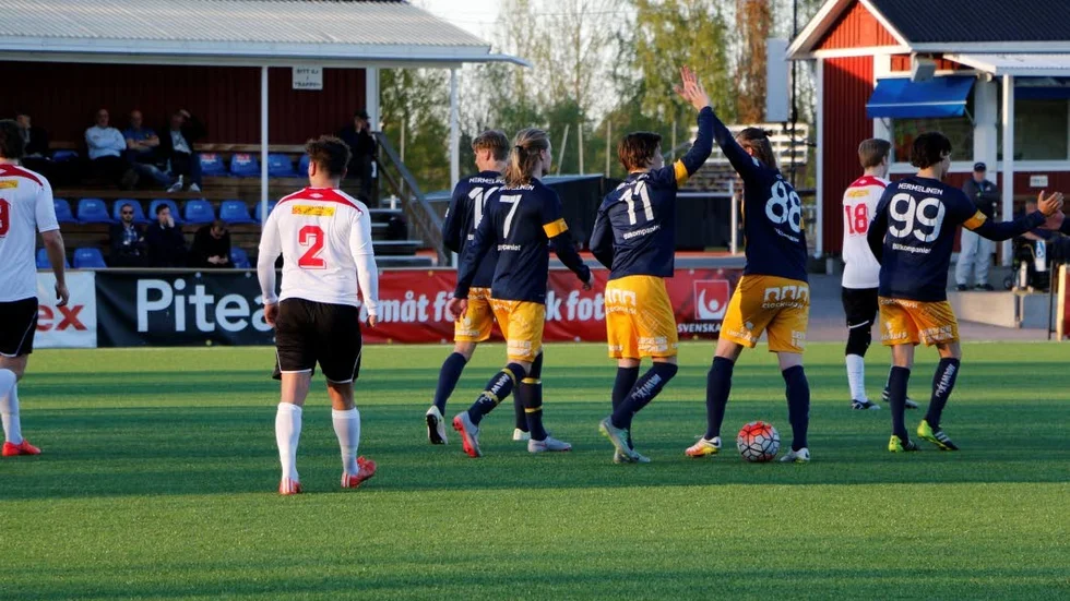 MÅL. När Munkan spelar är det mållrikt. Nu blev det 3-3 hemma mot Alvik.