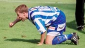 Mikael Darago skriker ut sin glädje efter matchens enda mål mot Ölme. Men för Sleipners del kanske det var sista målet från Darre, han flyttar till Danmark i höst. 
FOTO: NICLAS SANDBERG