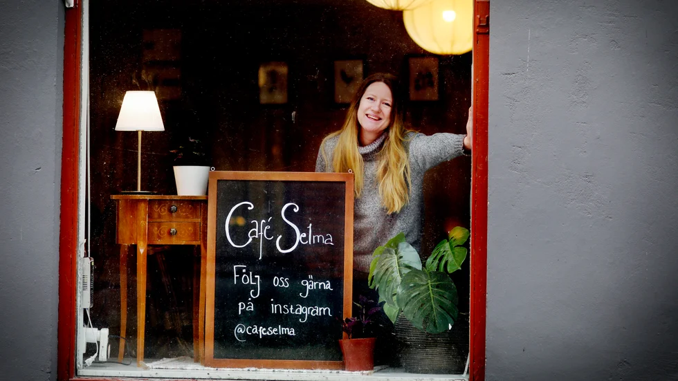 Johanna Svensson är redo – i slutet av januari öppnar café Selma på Kungsgatan. "Många säger att stan håller på att dö ut och jag tycker att det är en tråkig inställning. Det är bara att köra på".