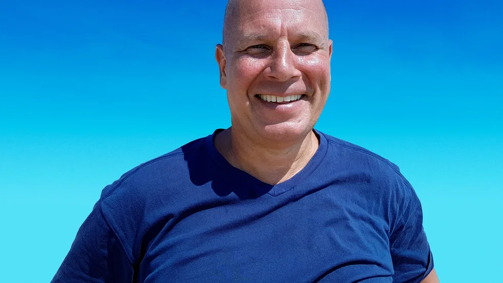 Petter Lindbeck är aktuell med den tredje boken om hobbydeckaren Signe Holm.