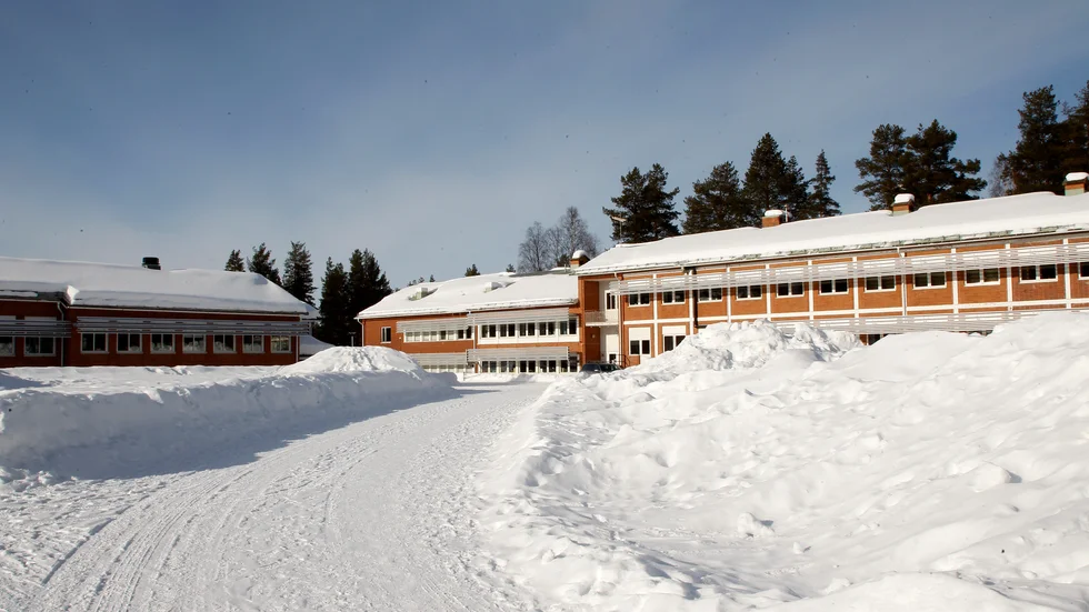 Piteå-Tidningen har samtalat med ett antal föräldrar till flickor och pojkar i klass nio om hur deras barn upplevt studierna efter flytten från Vidsel. Flera av tjejerna är mycket besvikna.
