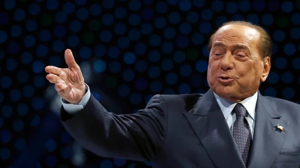 Italiens tidigare premiärminister Silvio Berlusconi har akut fått uppsöka sjukhus för hjärtproblem. Arkivbild från november 2019.