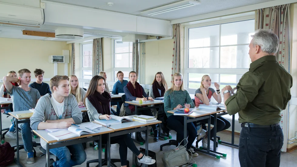Lärargalan, som i år sänds i SVT, ska utse Årets lärare i olika kategorier. Tre lärare i Enköping har nominerats.