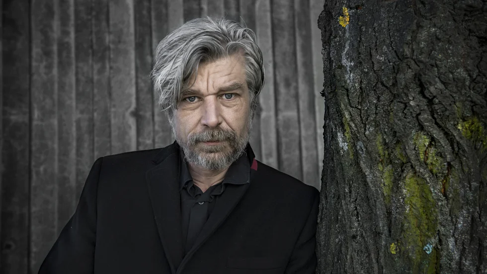 Norska författaren Karl Ove Knausgård är aktuell med "Morgonstjärnan", Norstedts förlag. 