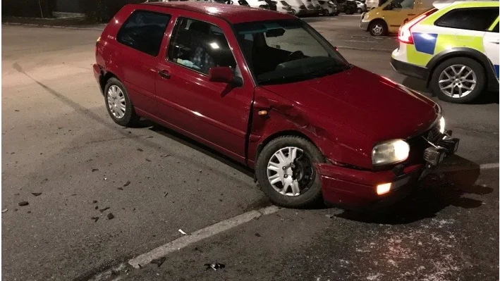 Bilen som den misstänkte mannen körde på efter olyckan.