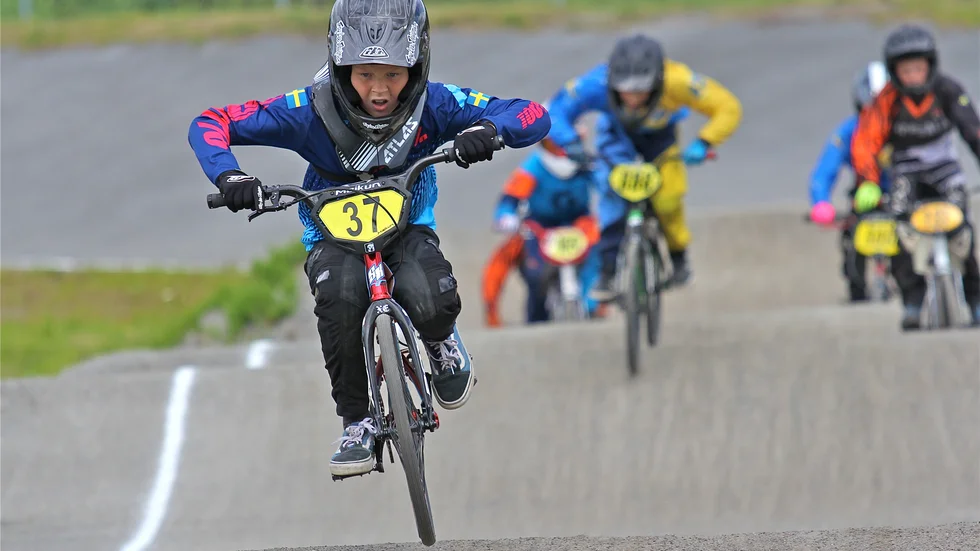 Det blir full fart på banan när SM i BMX avgörs.