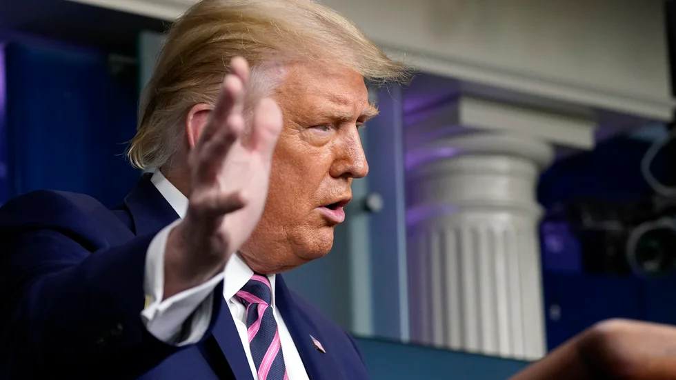 USA:s president Donald Trump under den presskonferens där han lovade vaccin till alla amerikaner till april 2021.