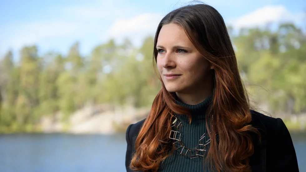 Rebecka Le Moine som bor i Norrköping är enligt egen uppgift en "radikal" kandidat till posten som språkrör i S regeringskollegaparti MP.  Radikalism av varjehanda slag kommer inte att hjälpa S att nå fram till arbetarväljare. 