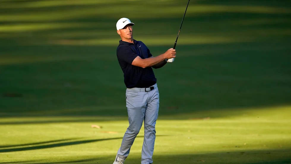 Alex Norén under lördagens blåsiga runda på Riviera Country Club.
