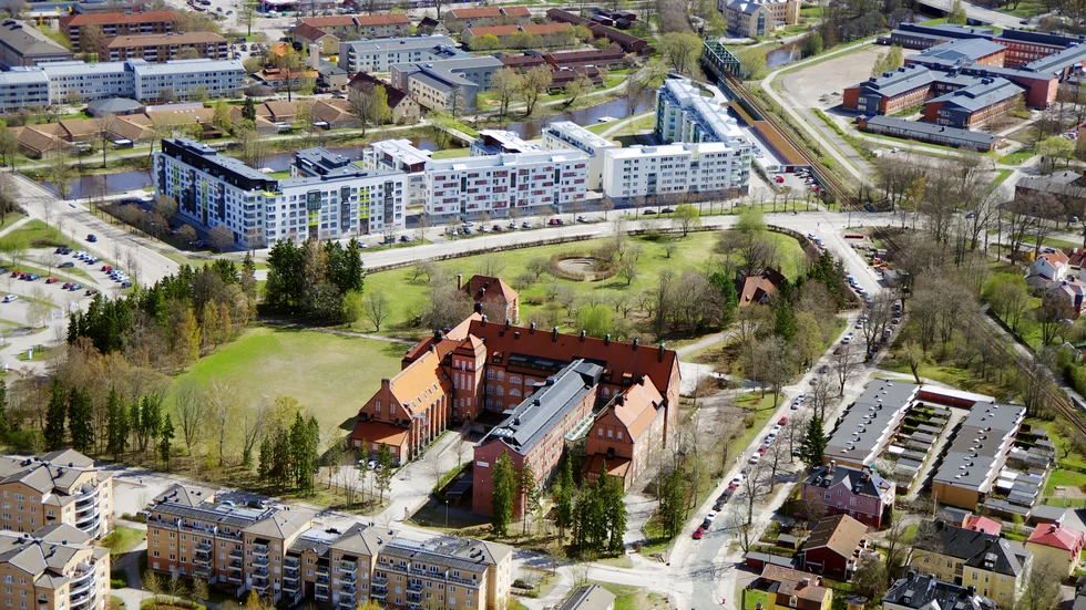 Planen för Seminarieparken borde ha bortlagts under pandemin, skriver Inger Sjöberg.