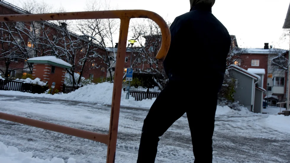 En nedläggning av härbärget vore en tragisk julklapp till de hemlösa i Luleå, menar skribenten.