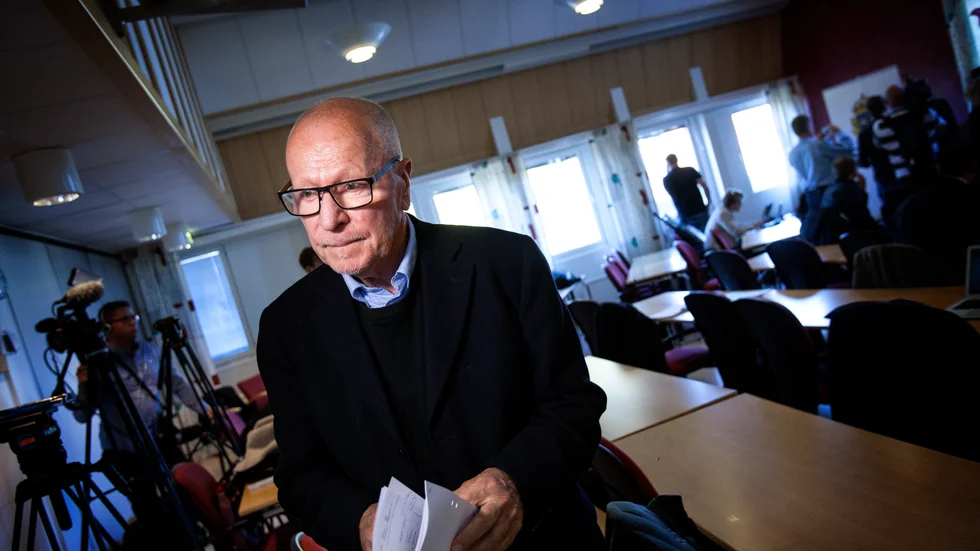 Den före detta överåklagaren Sven-Erik Alhem menar att utgången i mordrättegången på förhand ser oviss ut.
