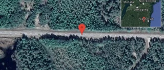 Brinnande fordon stoppar trafiken