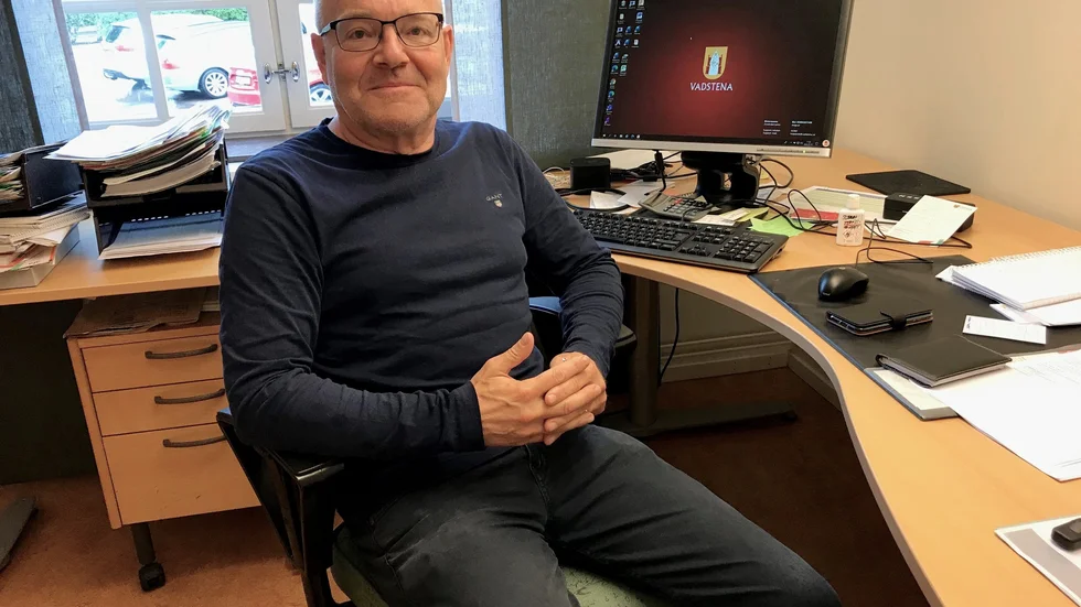Magnus Carlsson menar att i fösta hand kommer de som står allra längst ifrån arbetsmarknaden att prioriteras. "Men det är svårt att säga om arbetslösheten kommer öka eller minska till hösten".