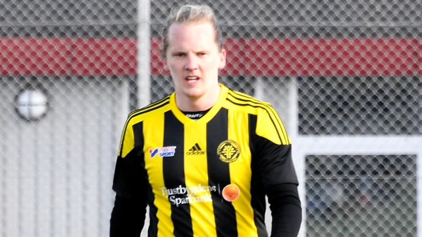 Robin Jiderblom byter från Västerviks FF till Gunnebo IF.