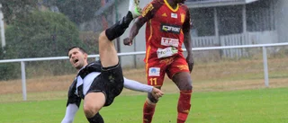 Målrik match på ett blött Fröslunda IP