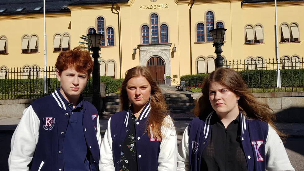 F.h Lea Ljungqvist, ordförande, Emilia Östholm, viceordförande och Lukas Zeiler, pr-ansvarig på Katedralskolans elevkår, vill säga sitt om nollningen.