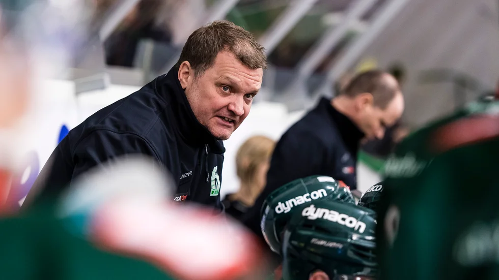 Magnus Sundquist debuterar för Modo i Himmelstalundshallen.