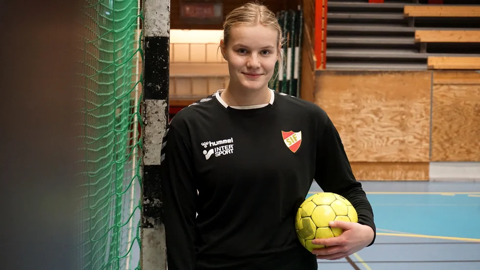 Sofia Kou Aune ser fram emot avslutningen med Skånela.