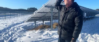 Kalla men soliga dagar ger gott om el i solcellsparken