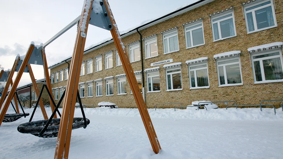 Kommunens skola förbereder sig för att elever i åk 7-9 ska kunna gå över till distansundervisnings ifall smittläget blir värre. 